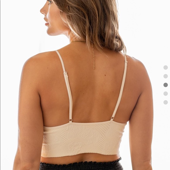 Floral Textured Bralette - Picture 3 of 3